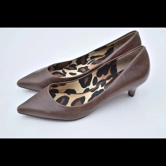 Jessica Simpson low heels - Picture 7 of 8